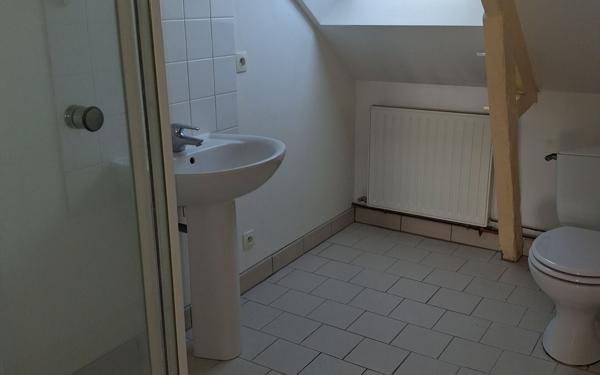 Appartement à louer    3 pièces •  Pont-l'Évêque