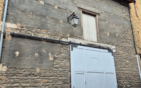 Appartement à vendre    1 pièce • 68 m2 Trévoux