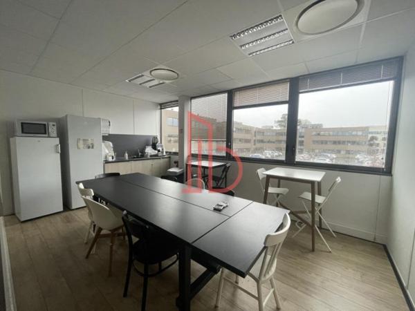 Bureau de 174 m² à louer à Bordeaux Sud-Ouest