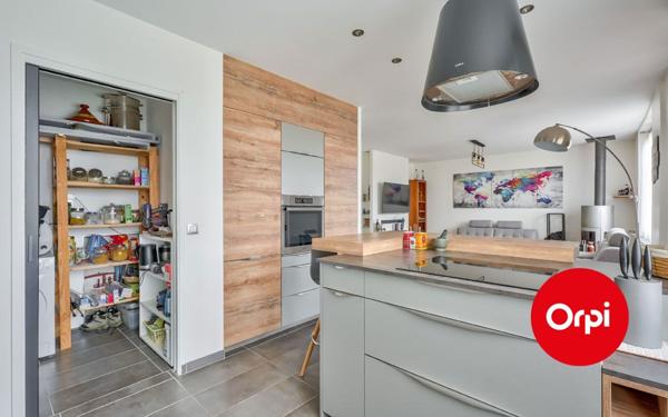 Appartement à vendre    4 pièces • 73,30 m2 Saint-Priest