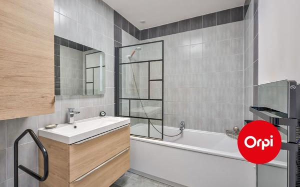 Appartement à vendre    4 pièces • 73,30 m2 Saint-Priest