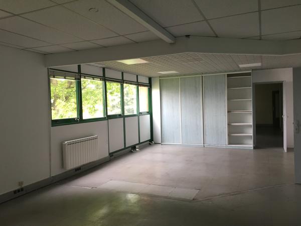 Bureaux à louer à MONT SAINT AIGNAN 76130