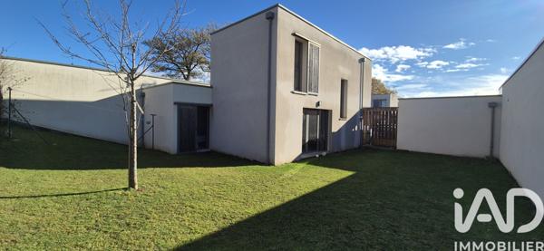 Maison à vendre 4 pièces 90 m² Saint-Mamet-la-Salvetat