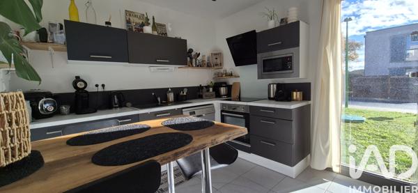 Maison à vendre 4 pièces 90 m² Saint-Mamet-la-Salvetat