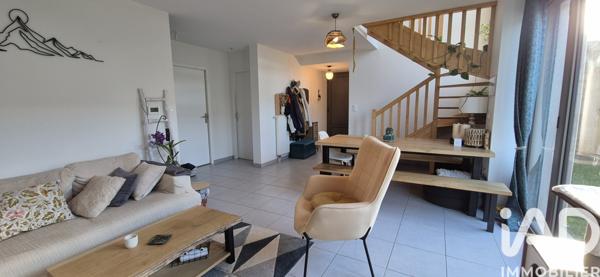 Maison à vendre 4 pièces 90 m² Saint-Mamet-la-Salvetat