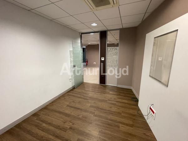 Bureaux à vendre à Maubeuge 250m2 réhabilités sur axe stratégique