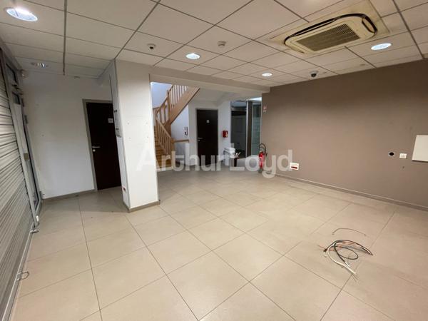 Bureaux à vendre à Maubeuge 250m2 réhabilités sur axe stratégique