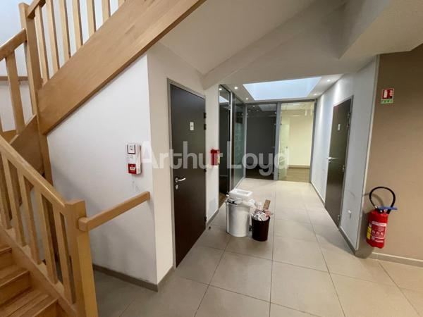 Bureaux à vendre à Maubeuge 250m2 réhabilités sur axe stratégique