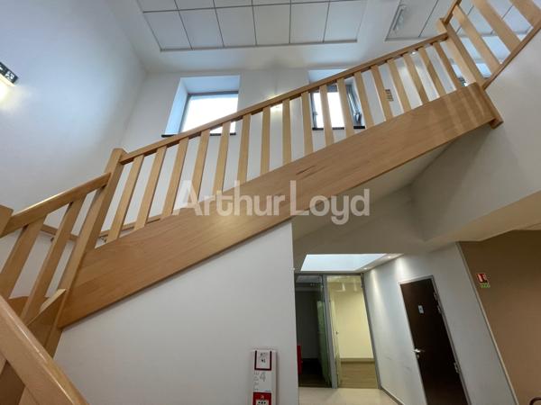 Bureaux à vendre à Maubeuge 250m2 réhabilités sur axe stratégique