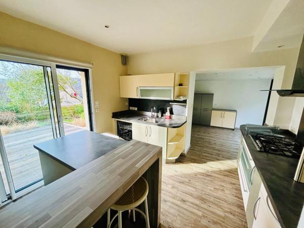 Maison à PONTRIEUX, 22260 - 7 pièces 175m²