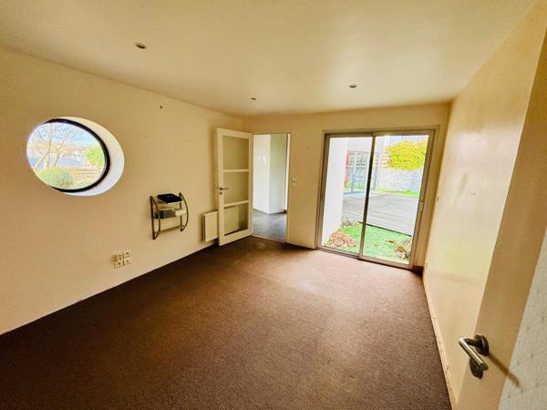 Maison à PONTRIEUX, 22260 - 7 pièces 175m²