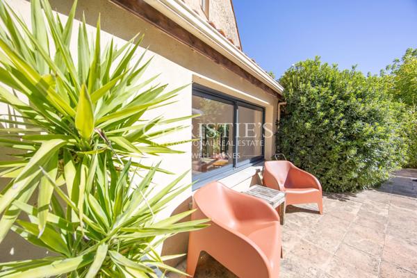 Splendide maison de village médiévale : résidence principale et maison de gardien