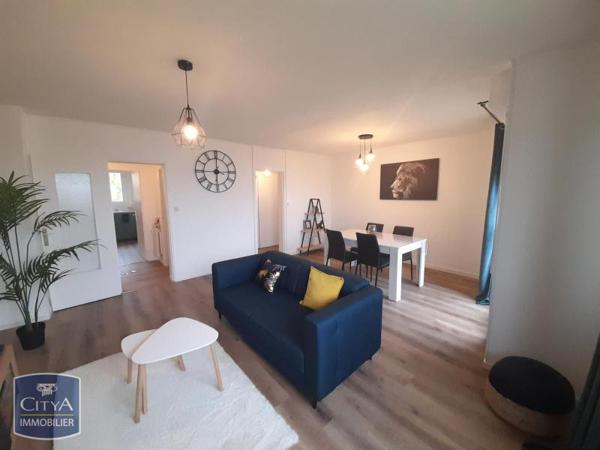 Appartement à louer 4 pièces 9.21m²