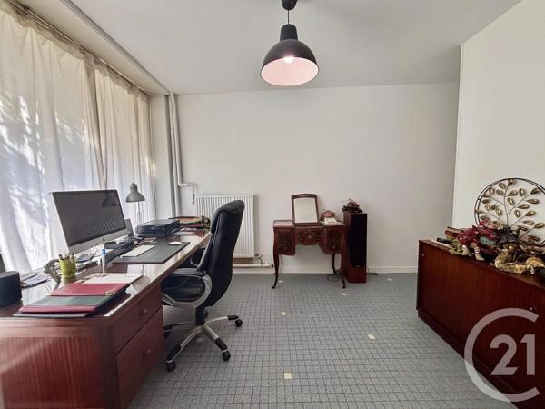 Maison à vendre  9 pièces - 193 m 2   MORTAIN BOCAGE  - 50
