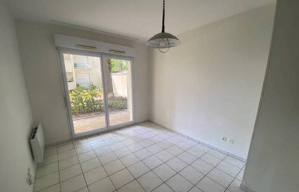 Appartement 1 pièce                                        - 44000 Nantes Réf : 11745