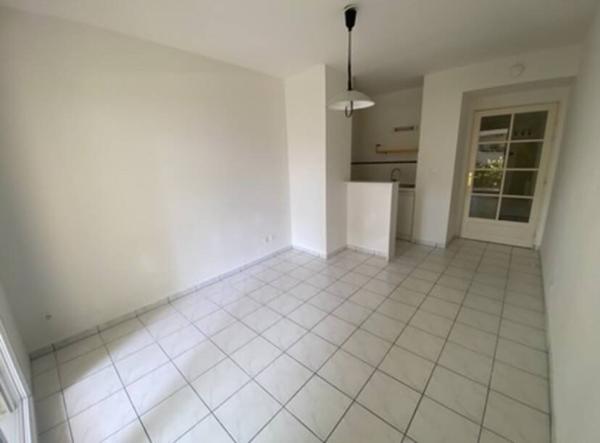 Appartement 1 pièce                                        - 44000 Nantes Réf : 11745