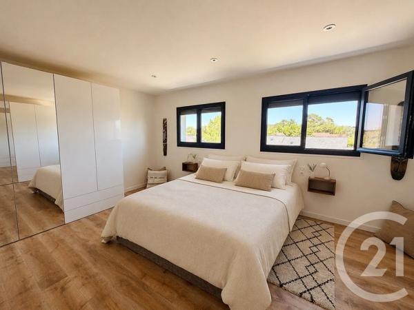 Maison à vendre  6 pièces - 215 m 2   JULLOUVILLE  - 50