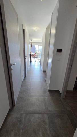 Joli T3 moderne et cocooning avec terrasse et vue !