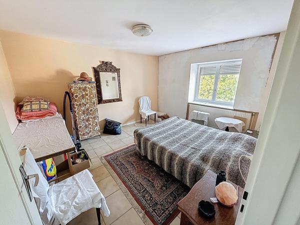 Maison à rénover avec fort potentiel de 185m2