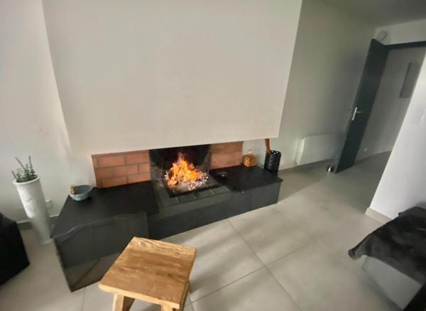 Appartement en rez de chaussée traversant de 45m² loi carrez, terrasse, et local commun