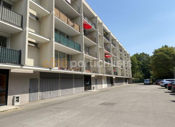 Vente
                Appartement80,62 m² - 4 Pièces -
                    VILLENEUVE SAINT GEORGES (94190)