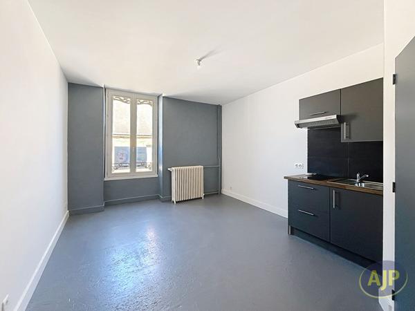Location appartement Cholet : 487 € - AJP Immobilier Cholet