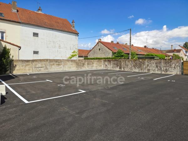 5 Places de parking à vendre
