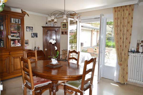 Bourgoin-Jallieu (38300) Maison familiale spacieuse avec sous-sol complet sur terrain arboré de 1200 m²