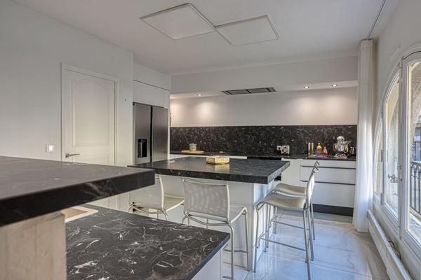 Appartement Avignon 5 pièce(s) 168 m2