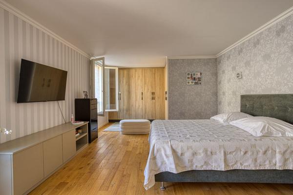 Appartement Avignon 5 pièce(s) 168 m2