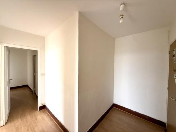 Le Blanc-Mesnil (93150) Appartement 3 Pièces avec balcon, parking, cave proche RER, métro 16