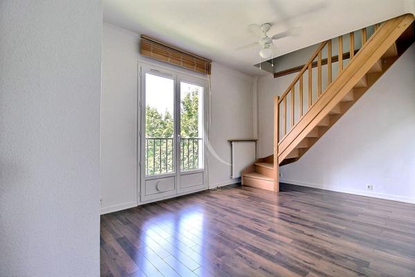 Maison Elancourt 5 pièces de 107 m² 3 chambres, 1 bureau sur une parcelle de 139 m²