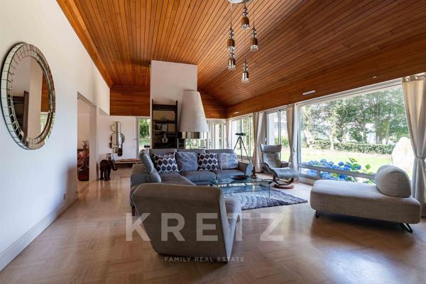 Maison d’architecte exceptionnelle en première ligne vue mer