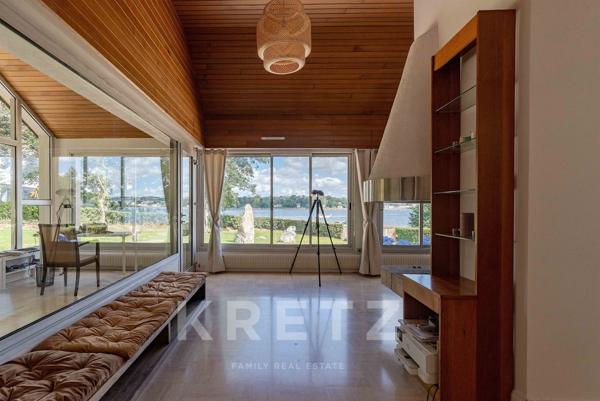 Maison d’architecte exceptionnelle en première ligne vue mer