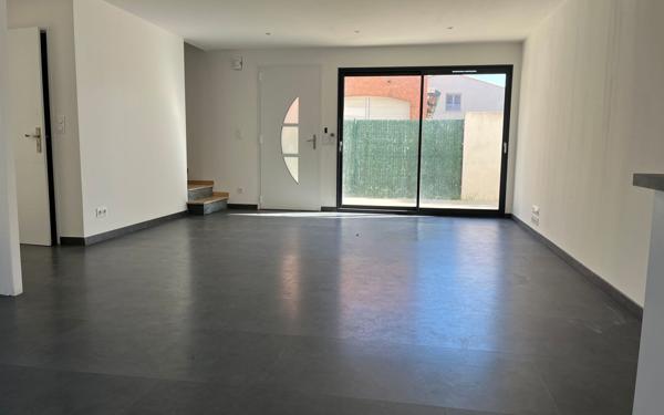 Maison à louer    4 pièces •  Villeveyrac