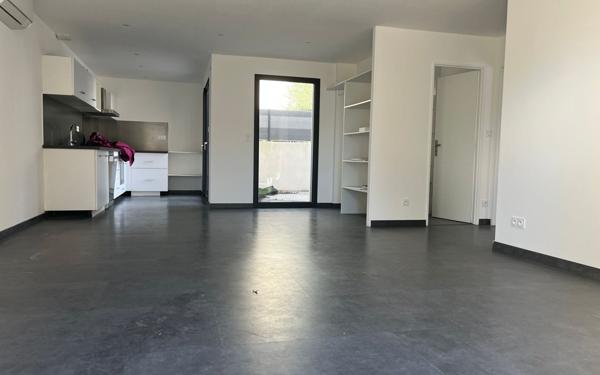 Maison à louer    4 pièces •  Villeveyrac