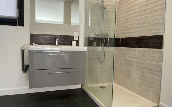 Maison à louer    4 pièces •  Villeveyrac