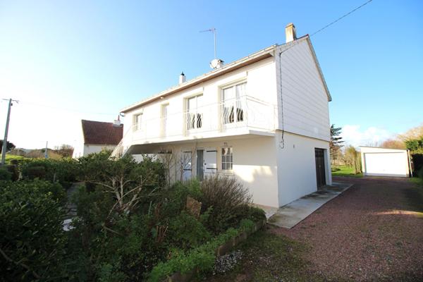 Maison TYPE Nantaise 5 pièces, 3chambres , sous sol total ,terrain 1000 m2 à vendre à TRIGNAC Certé