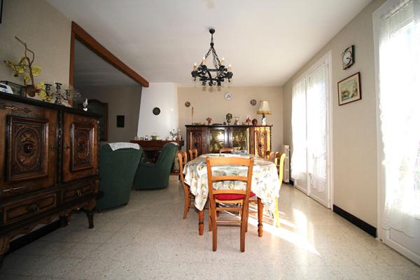 Maison TYPE Nantaise 5 pièces, 3chambres , sous sol total ,terrain 1000 m2 à vendre à TRIGNAC Certé