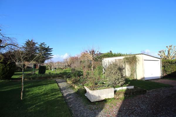 Maison TYPE Nantaise 5 pièces, 3chambres , sous sol total ,terrain 1000 m2 à vendre à TRIGNAC Certé
