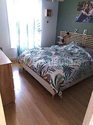 Vente
                Immeuble284 m² - 16 Pièces -
                    MEZIDON VALLEE D AUGE (14270)