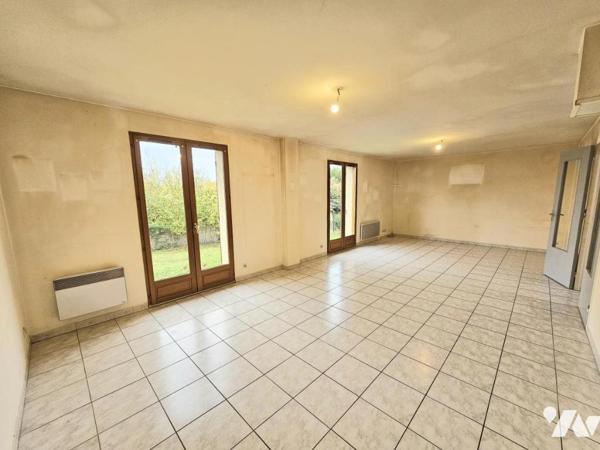 PAVILLON AVEC COMMODITÉS DE PLAIN-PIED ET  GARAGE