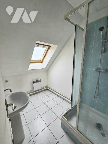 PAVILLON AVEC COMMODITÉS DE PLAIN-PIED ET  GARAGE