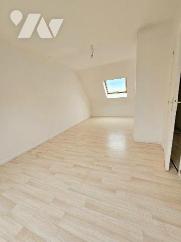 PAVILLON AVEC COMMODITÉS DE PLAIN-PIED ET  GARAGE