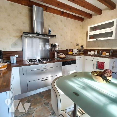 Maison à Vendre à Creney-près-Troyes - secteur ARGENTOLLES dans une Impasse au Calme avec Campa...