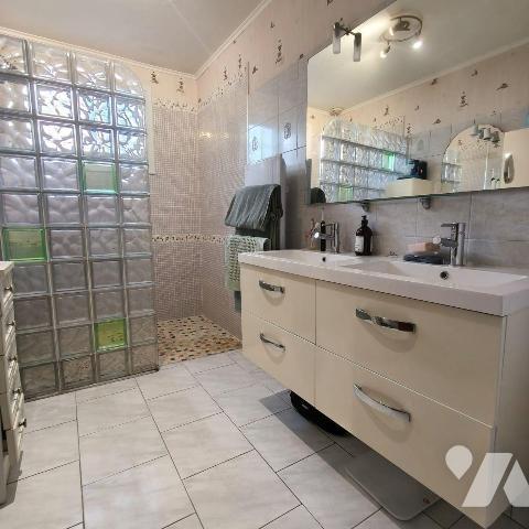 Maison à Vendre à Creney-près-Troyes - secteur ARGENTOLLES dans une Impasse au Calme avec Campa...