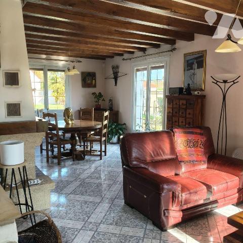 Maison à Vendre à Creney-près-Troyes - secteur ARGENTOLLES dans une Impasse au Calme avec Campa...