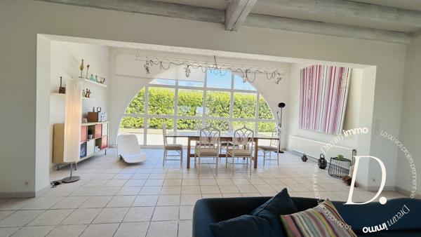 Maison avec Piscine et grand terrain constructible