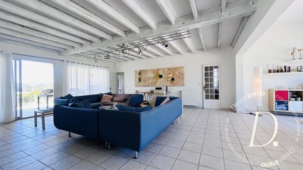 Maison avec Piscine et grand terrain constructible
