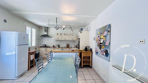 Maison avec Piscine et grand terrain constructible